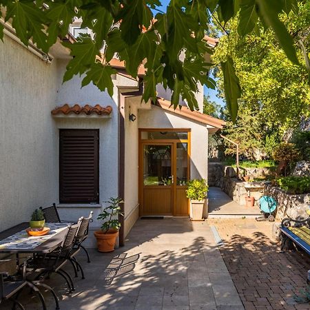 Korina Apartment Кострена Екстериор снимка