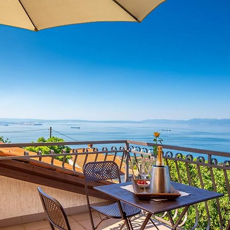Korina Apartment Кострена Екстериор снимка