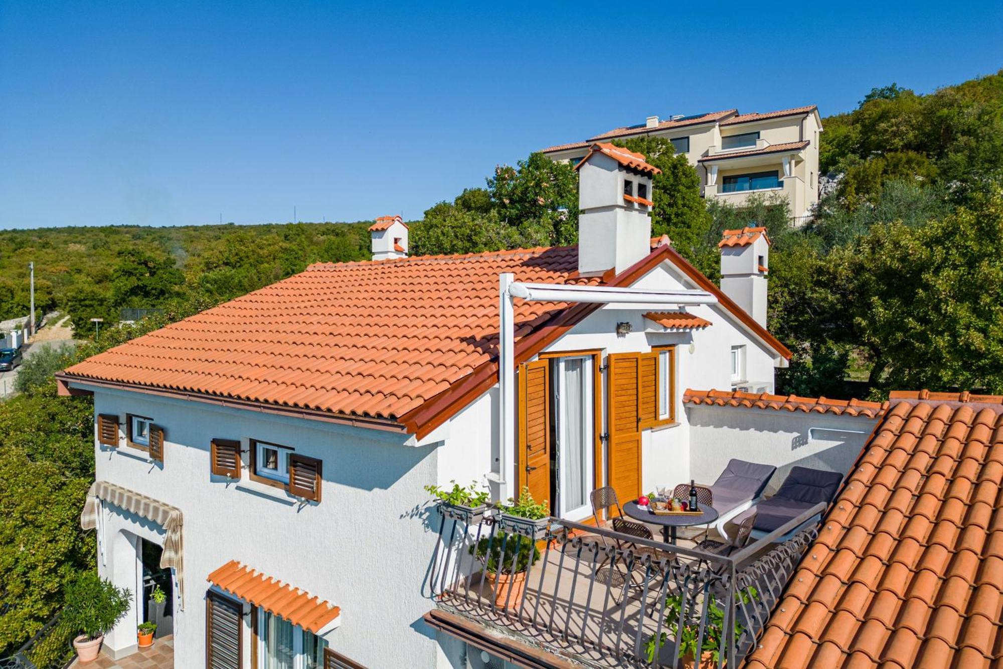 Korina Apartment Кострена Екстериор снимка