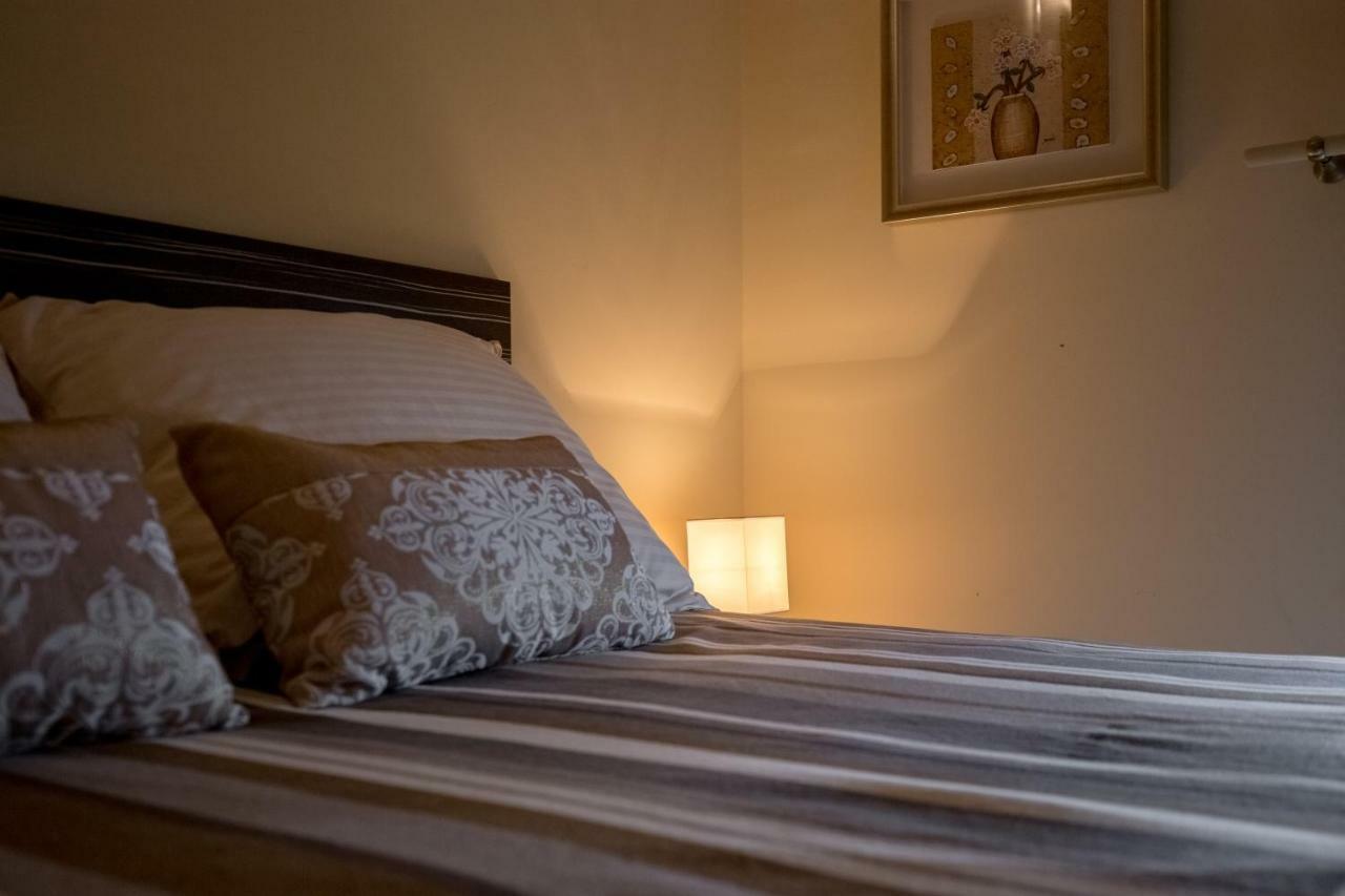 Korina Apartment Кострена Екстериор снимка